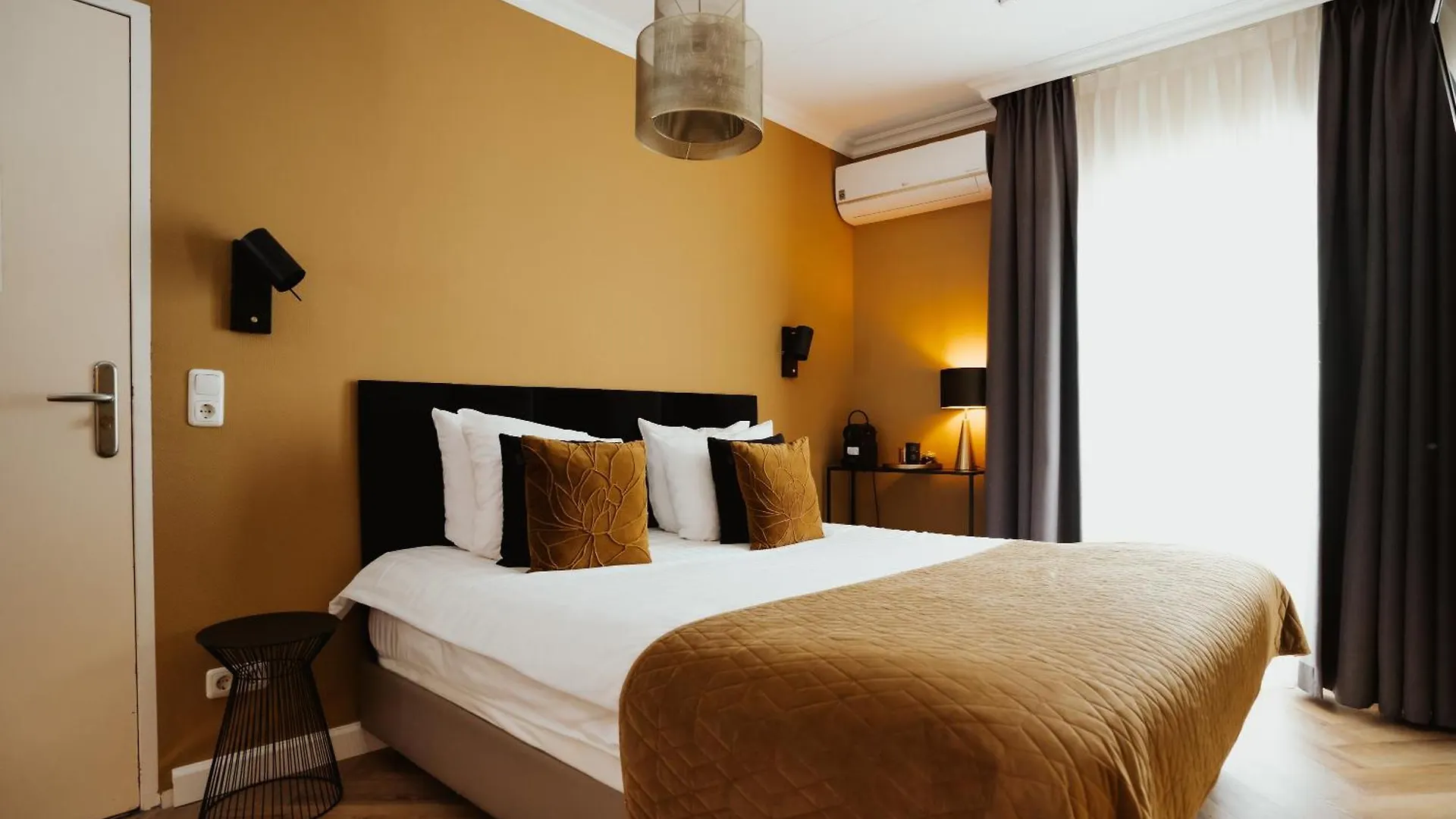 Hotel Janssen Valkenburg aan de Geul 3*,